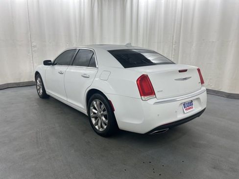 Used 2018 Chrysler 300 Limited w/ Safetytec Plus Group image 4