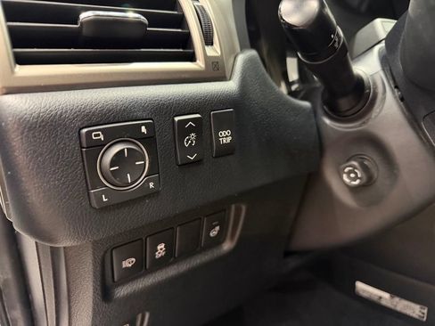 Used 2015 Lexus GX 460 Luxury AWD/4WD image 31
