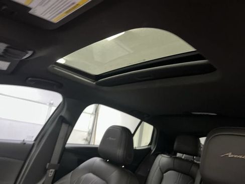 Used 2025 Buick Envista Avenir FWD image 18
