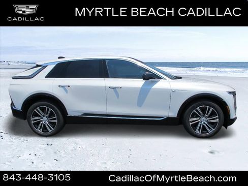New 2025 Cadillac Lyriq Luxury image 2