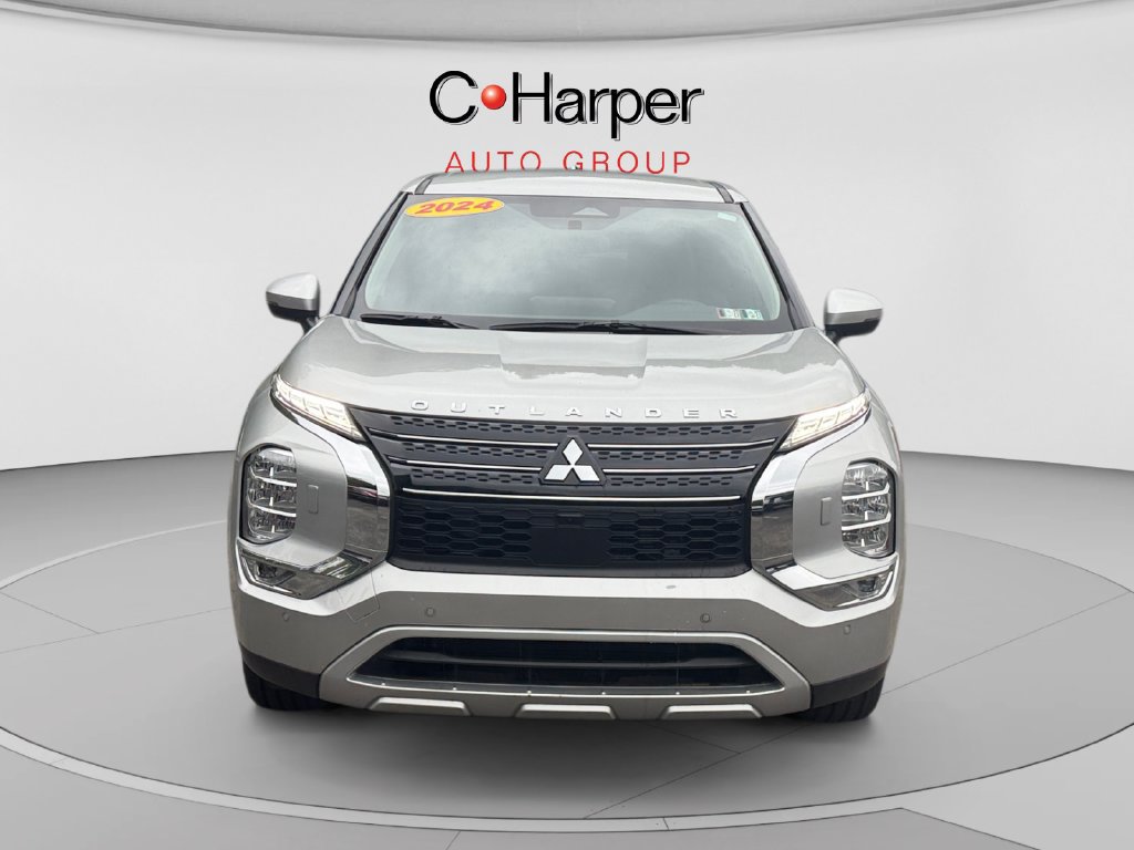 Used 2024 Mitsubishi Outlander 4WD Plug-In Hybrid image 8