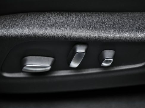 Used 2024 Cadillac XT6 Premium Luxury w/ Technology Package image 24