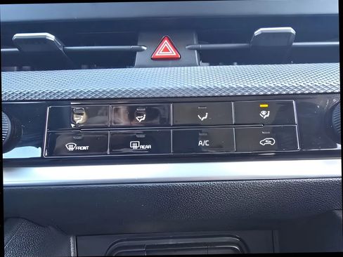 Used 2024 Kia Sportage LX image 25