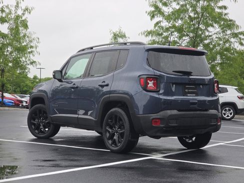 Used 2022 Jeep Renegade Altitude w/ Convenience Group AWD/4WD image 19