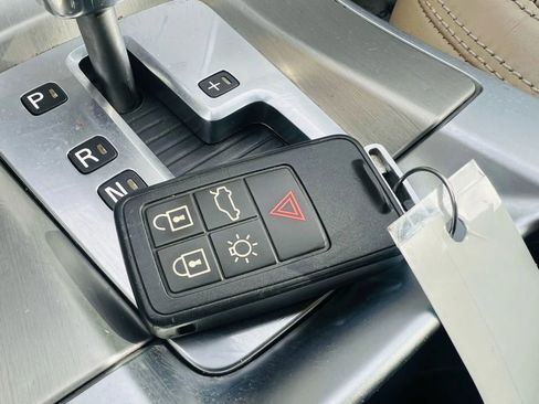 Used 2010 Volvo XC60 T6 image 39