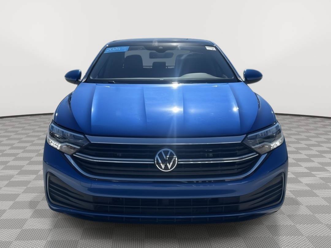 Used 2024 Volkswagen Jetta SE w/ Panoramic Sunroof Package FWD image 19