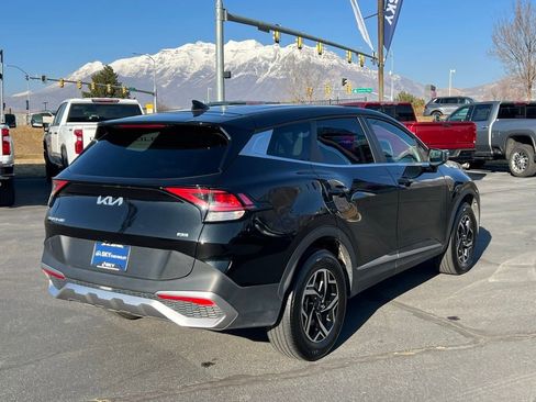 Used 2024 Kia Sportage LX AWD/4WD image 7