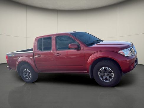 Used 2016 Nissan Frontier PRO-4X AWD/4WD image 2