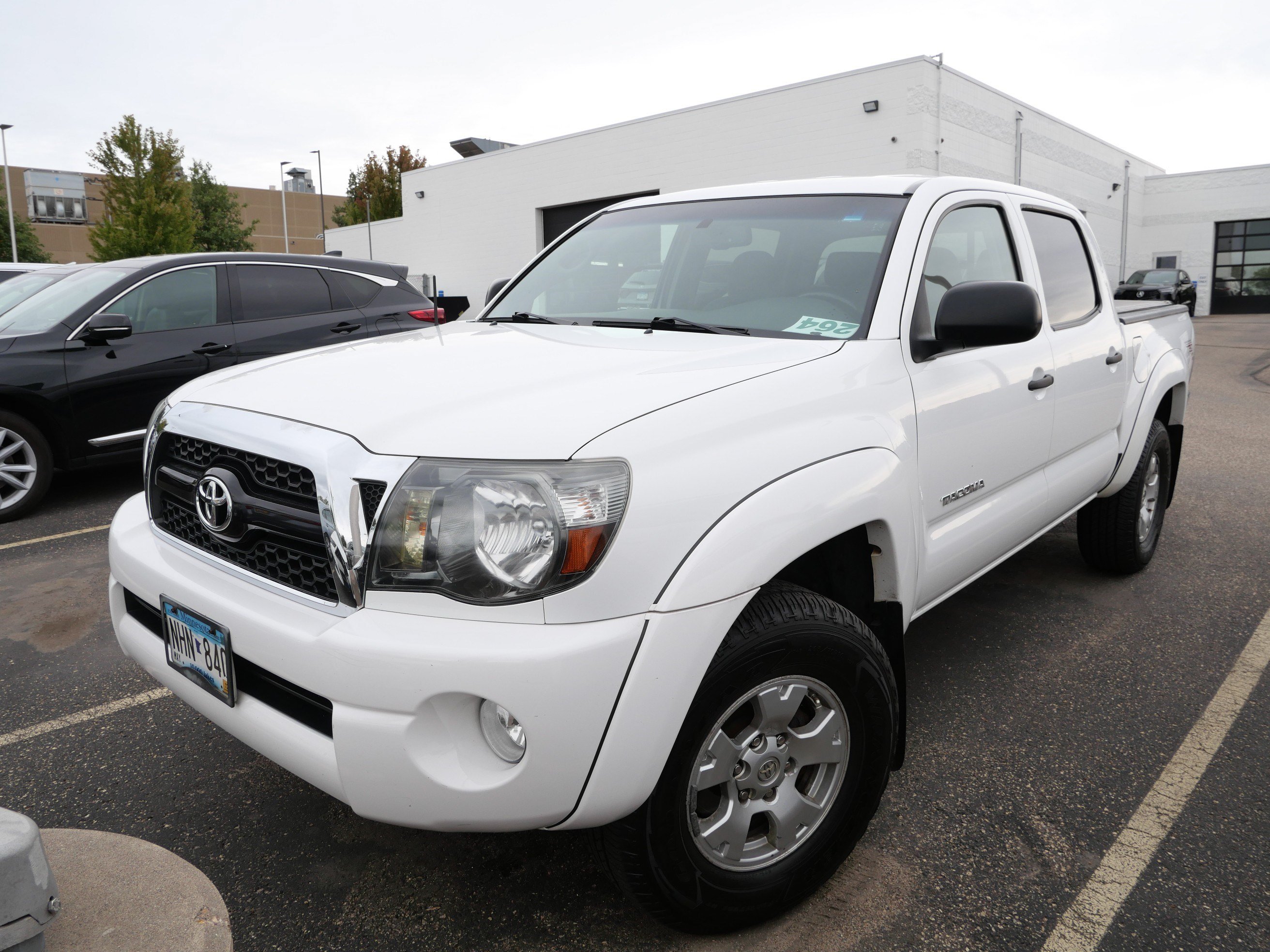 Used 2011 Toyota Tacoma 4x4 Double Cab w/ TRD Off-Road Pkg image 8