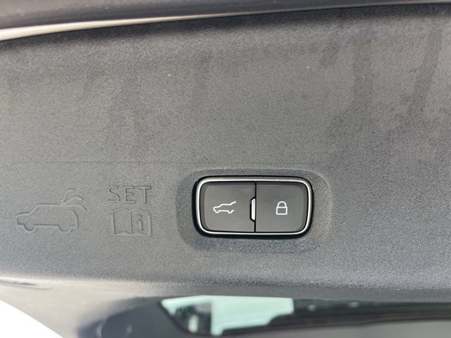 Used 2025 Ford Expedition Platinum AWD/4WD image 11