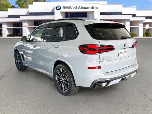 Used 2026 BMW X5 xDrive40i w/ M Sport Package AWD/4WD image 5