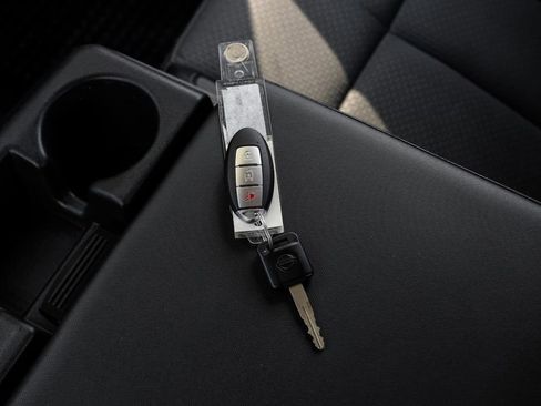 Used 2019 Nissan Titan S w/ S Utility Package image 59