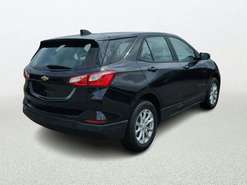 Used 2021 Chevrolet Equinox LS AWD/4WD image 4