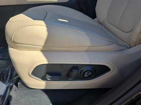 New 2025 Jeep Grand Cherokee Limited image 30