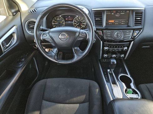 Used 2020 Nissan Pathfinder SV FWD image 11