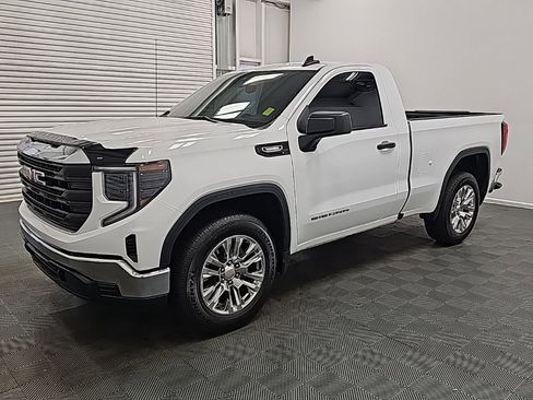 Used 2024 GMC Sierra 1500 Pro w/ Pro Value Package image 4