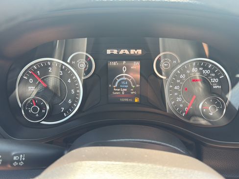 Used 2025 RAM 1500 Big Horn AWD/4WD image 23