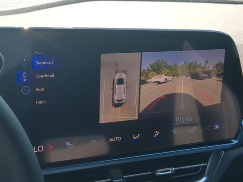 New 2026 Chevrolet Equinox EV LT AWD/4WD image 32