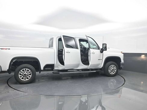 Used 2025 Chevrolet Silverado 2500 LT w/ Convenience Package AWD/4WD image 45