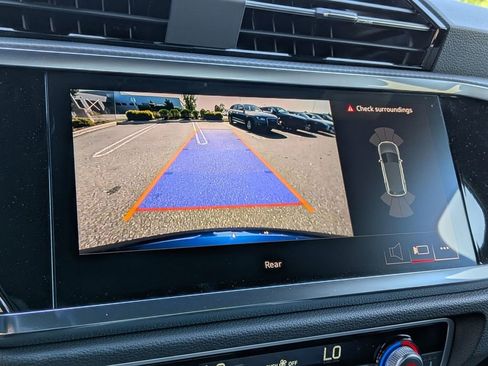 New 2025 Audi Q3 2.0T Premium image 10