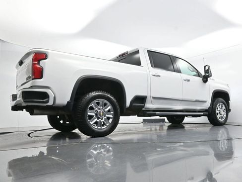 Used 2024 Chevrolet Silverado 2500 High Country w/ Technology Package AWD/4WD image 42