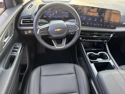 New 2026 Chevrolet Traverse LT w/ Driver Confidence Package AWD/4WD image 14