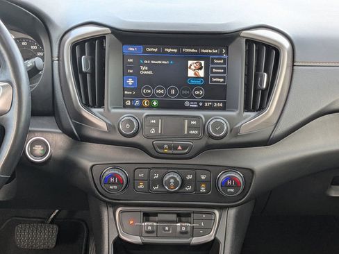 Used 2022 GMC Terrain AT4 image 18