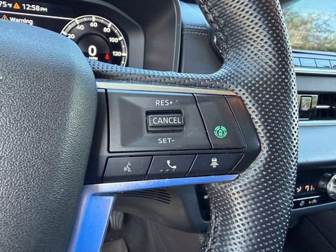 Used 2023 Mitsubishi Outlander SE image 10