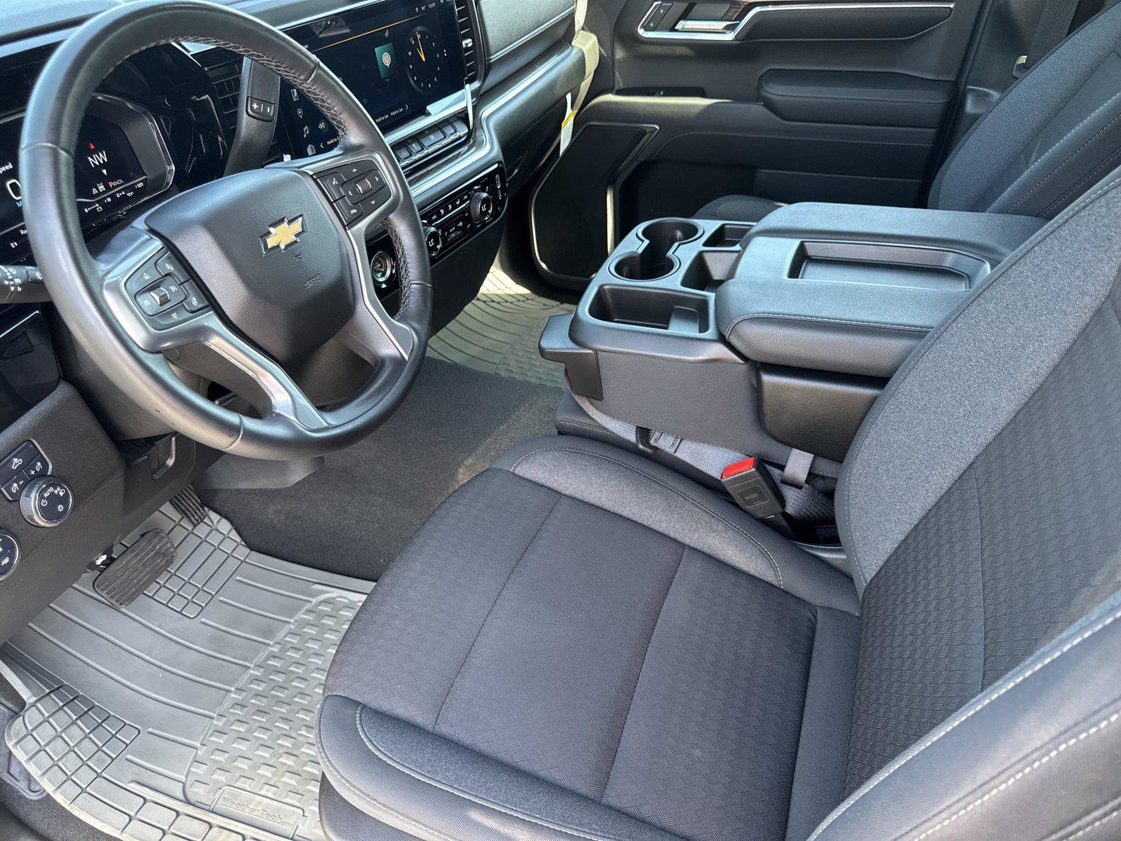 Used 2024 Chevrolet Silverado 1500 LT AWD/4WD image 11