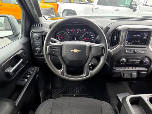 Used 2022 Chevrolet Silverado 1500 Custom AWD/4WD image 15