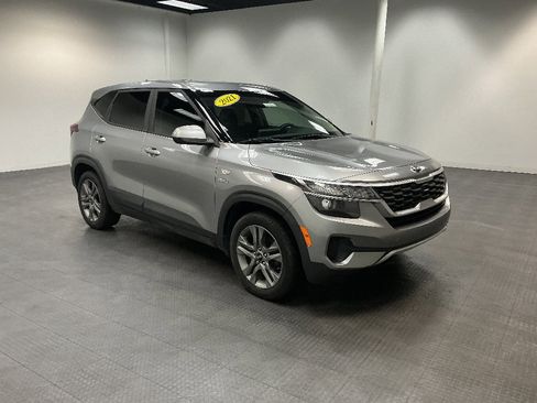 Used 2021 Kia Seltos LX image 7