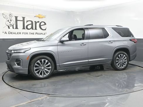 Used 2023 Chevrolet Traverse Premier w/ LPO, Floor Liner Package AWD/4WD image 33