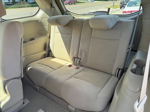 Used 2013 Nissan Pathfinder SV image 16