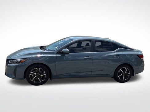 Used 2025 Nissan Sentra SV FWD image 9