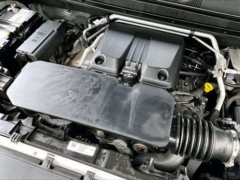 Used 2023 Chevrolet Colorado Z71 w/ Z71 Convenience Package 2 image 36