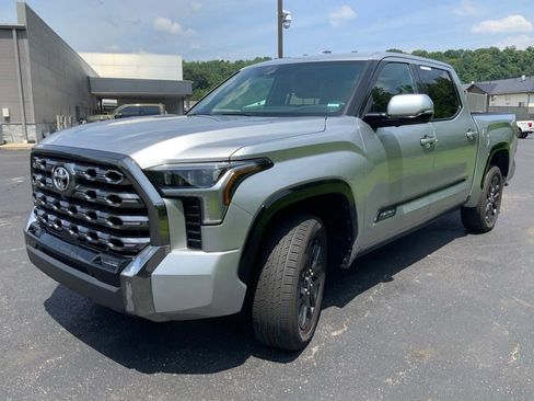 Used 2023 Toyota Tundra Platinum AWD/4WD image 4