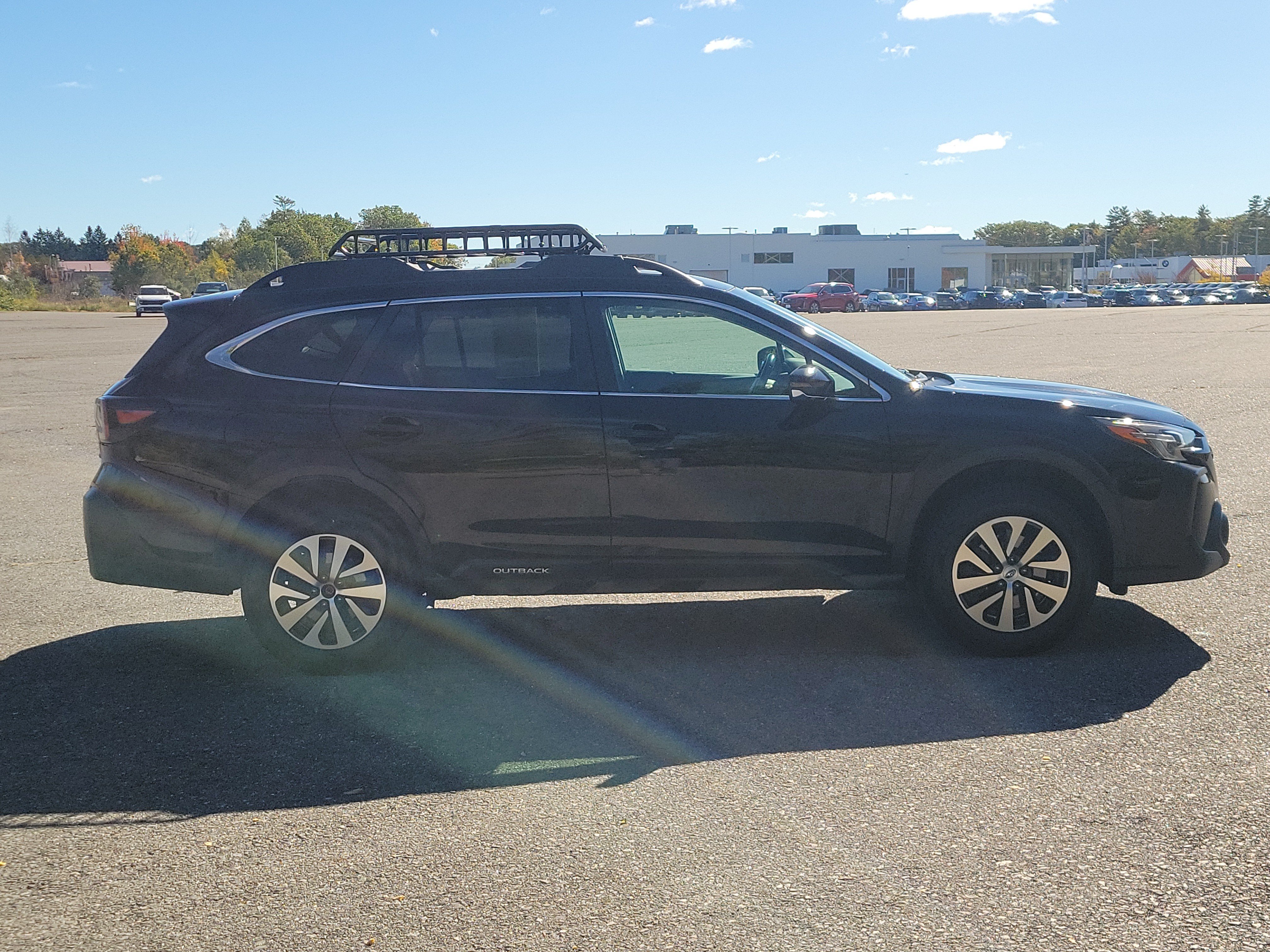 Used 2024 Subaru Outback Premium AWD/4WD image 4