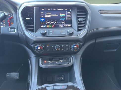 Used 2023 GMC Acadia AT4 w/ Technology Package AWD/4WD image 8