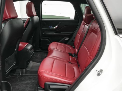 Used 2024 Lincoln Corsair Grand Touring w/ Rear Removable Package Tray AWD/4WD image 22