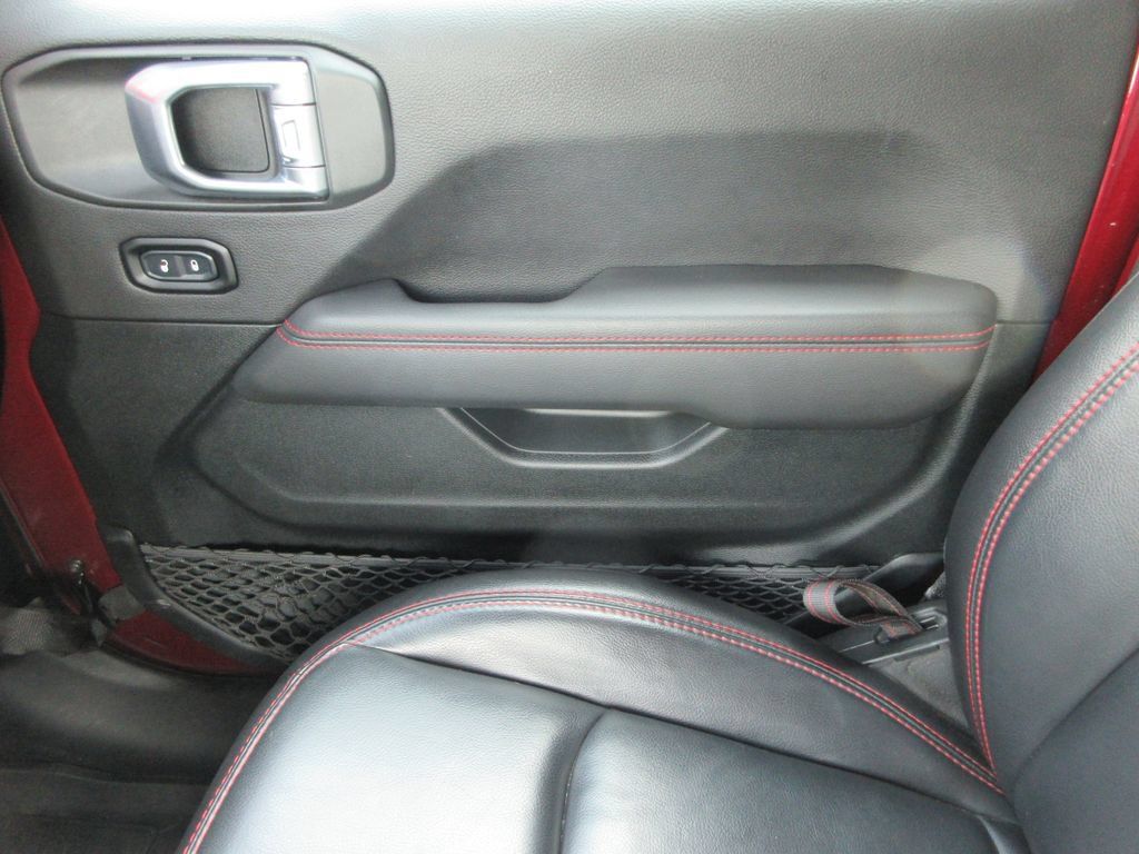 Used 2021 Jeep Wrangler Unlimited Rubicon AWD/4WD image 37