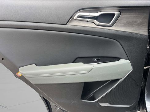 Used 2023 Kia Sportage X-Line w/ X-Line Premium Package image 19