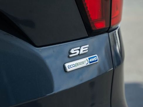 Used 2019 Ford Escape SE image 8