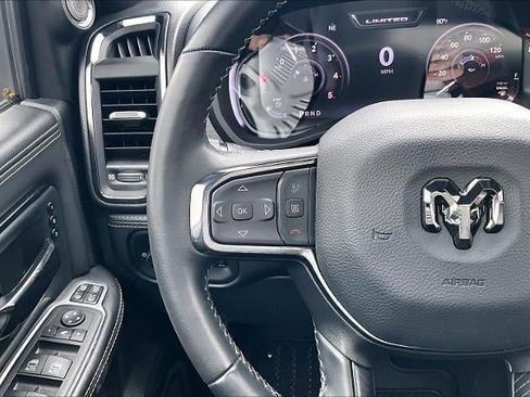 Used 2024 RAM 3500 Limited AWD/4WD image 12