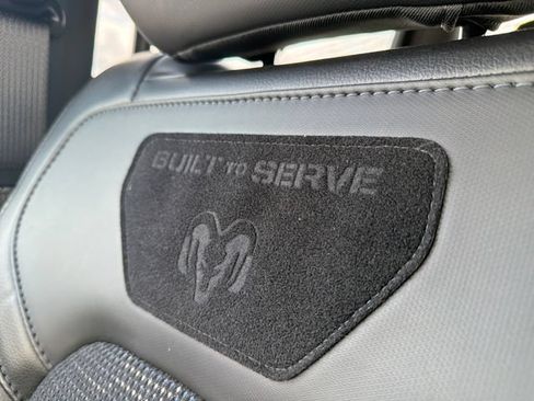 Used 2023 RAM 1500 Big Horn AWD/4WD image 32