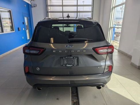 Used 2023 Ford Escape ST-Line image 6
