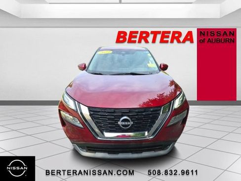 Used 2023 Nissan Rogue SV AWD/4WD image 3