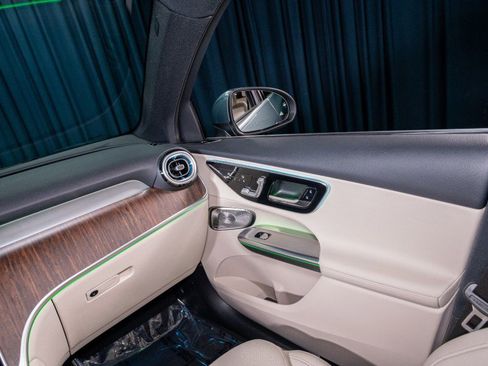 New 2026 Mercedes-Benz GLC 300 4MATIC image 23