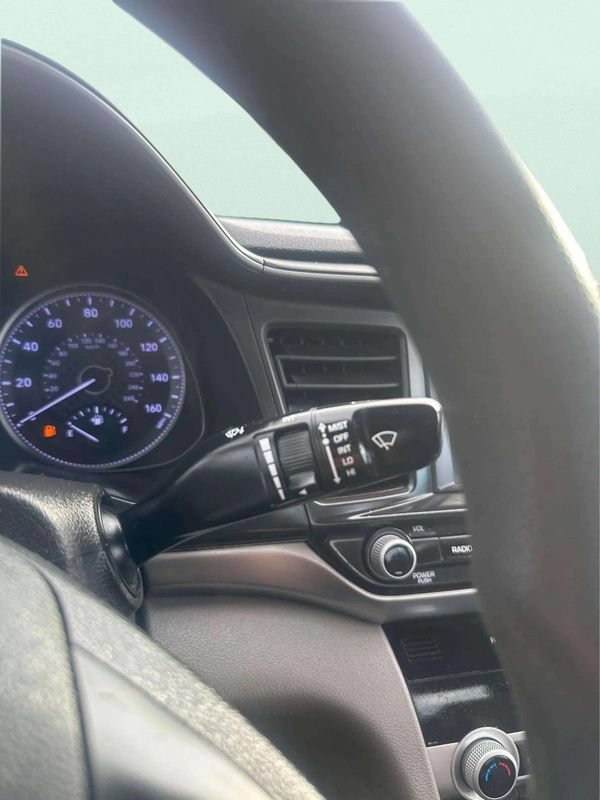 Used 2020 Hyundai Elantra SEL FWD image 23