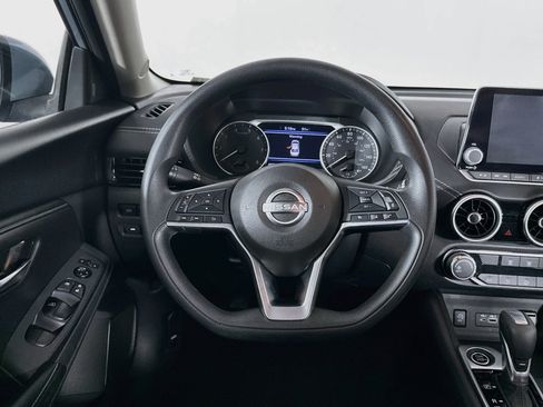 Used 2025 Nissan Sentra SV FWD image 17