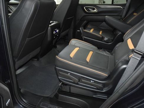 Used 2024 GMC Yukon AT4 w/ AT4 Premium Package AWD/4WD image 44